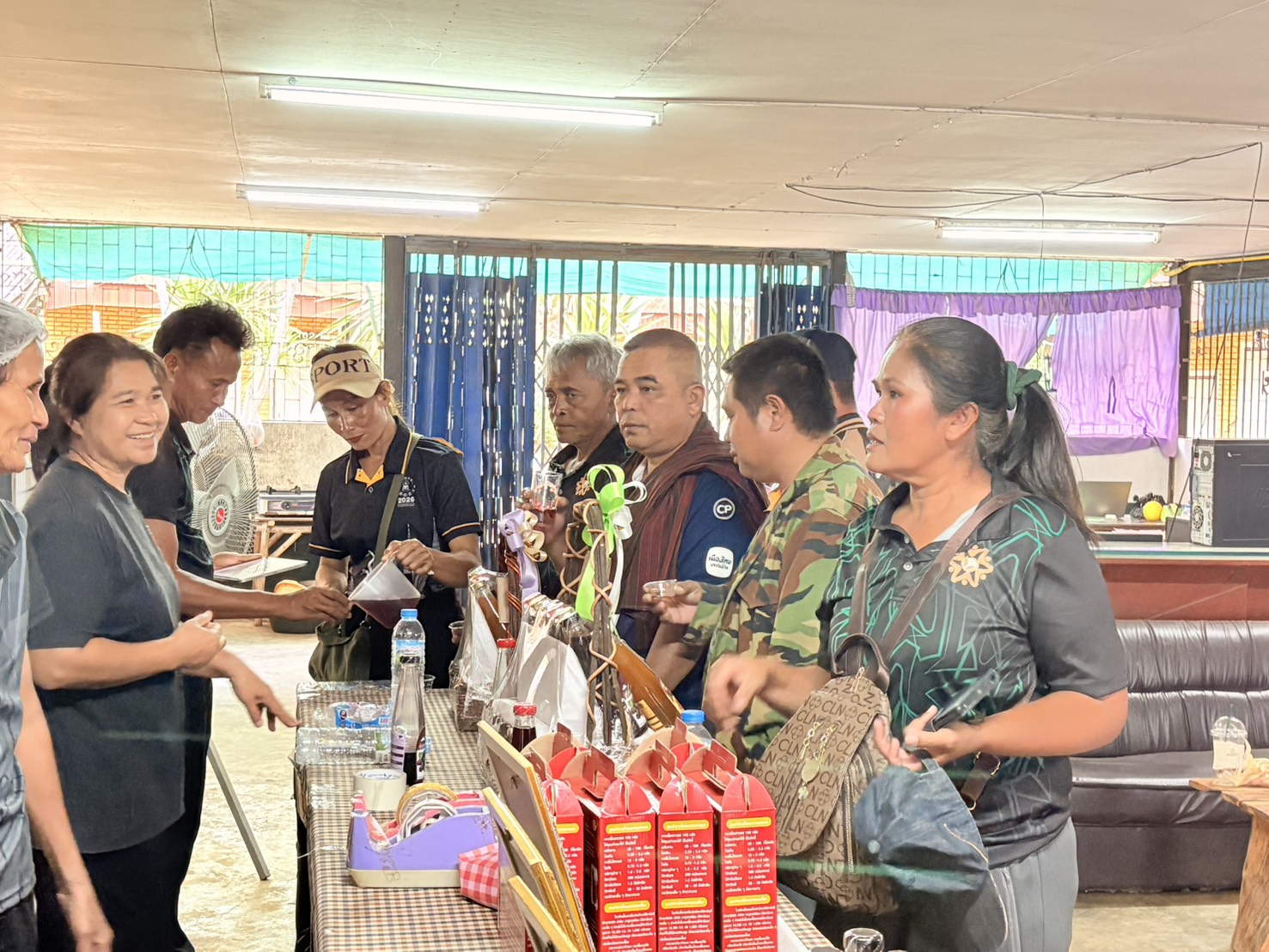 title - วันที่ 23 มกราคม 2569 นายประเสริฐ กาญจนเกียรติกุล ปฏิรูปที่ดินจังหวัดบุรีรัมย์ มอบหมายให้นายธงชัย ใจกล้า เจ้าหน้าที่ปฏิรูปที่ดิน นำเกษตรกรภายใต้โครงการพัฒนาเกษตรกรรมยั่งยืนในเขตปฏิรูปที่ดินจำนวน 11 ราย เข้าศึกษาดูงานสถานีวิจัยการเกษตรและพัฒนาโครงการหลวงโนนดินแดง